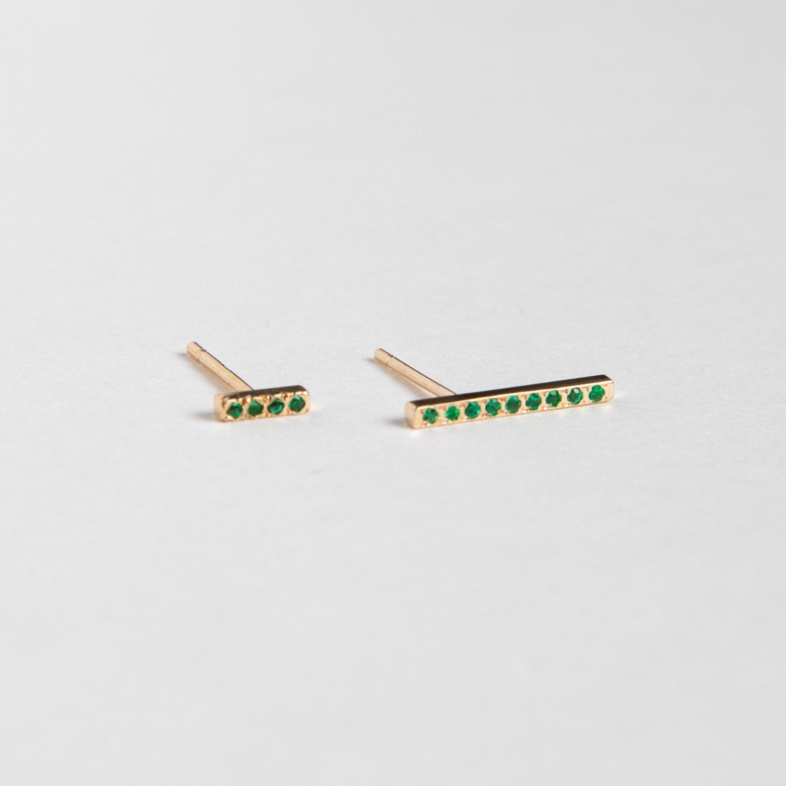 Vilko Plain Stud in 14k Yellow Gold set with Emerald by SHW Fine Jewelry